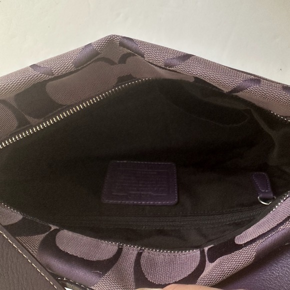 Coach Signature East West Duffle Purple‎ Leather Trim Handbag F15068 2010 READ - Picture 4 of 16